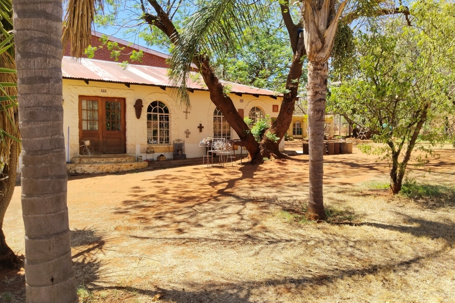 14 Bedroom Property for Sale in Schietfontein North West